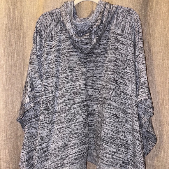 Athleta | Women's Blissful Hooded Poncho, Heather Grey | Size M - Picture 3 of 7